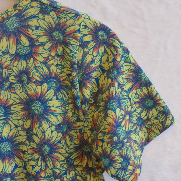 LuLaRoe Classic T Sunflower Print - XS - Picture 6 of 8